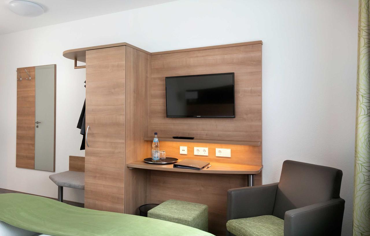 Hotel Kern Garni Walddorf  エクステリア 写真